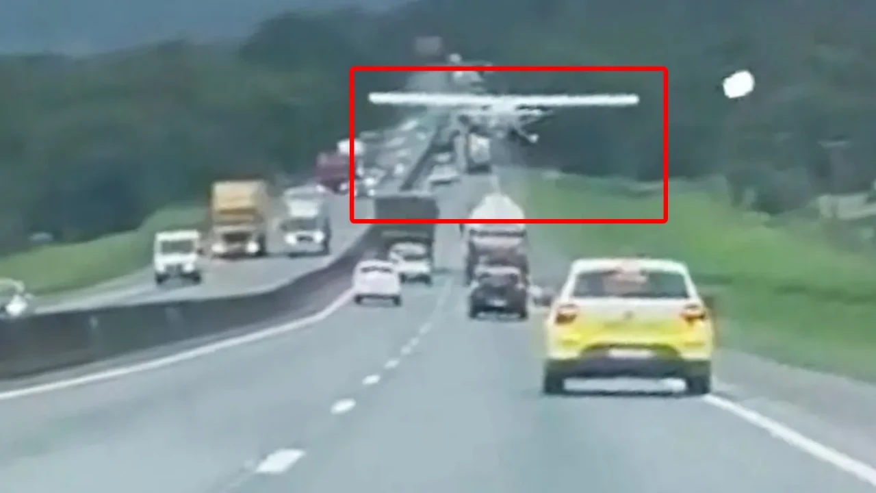 Havada Motoru Duran Uçak Facianın Eşiğinden Döndü! Pilotun Mucize Hamlesi Kamerada