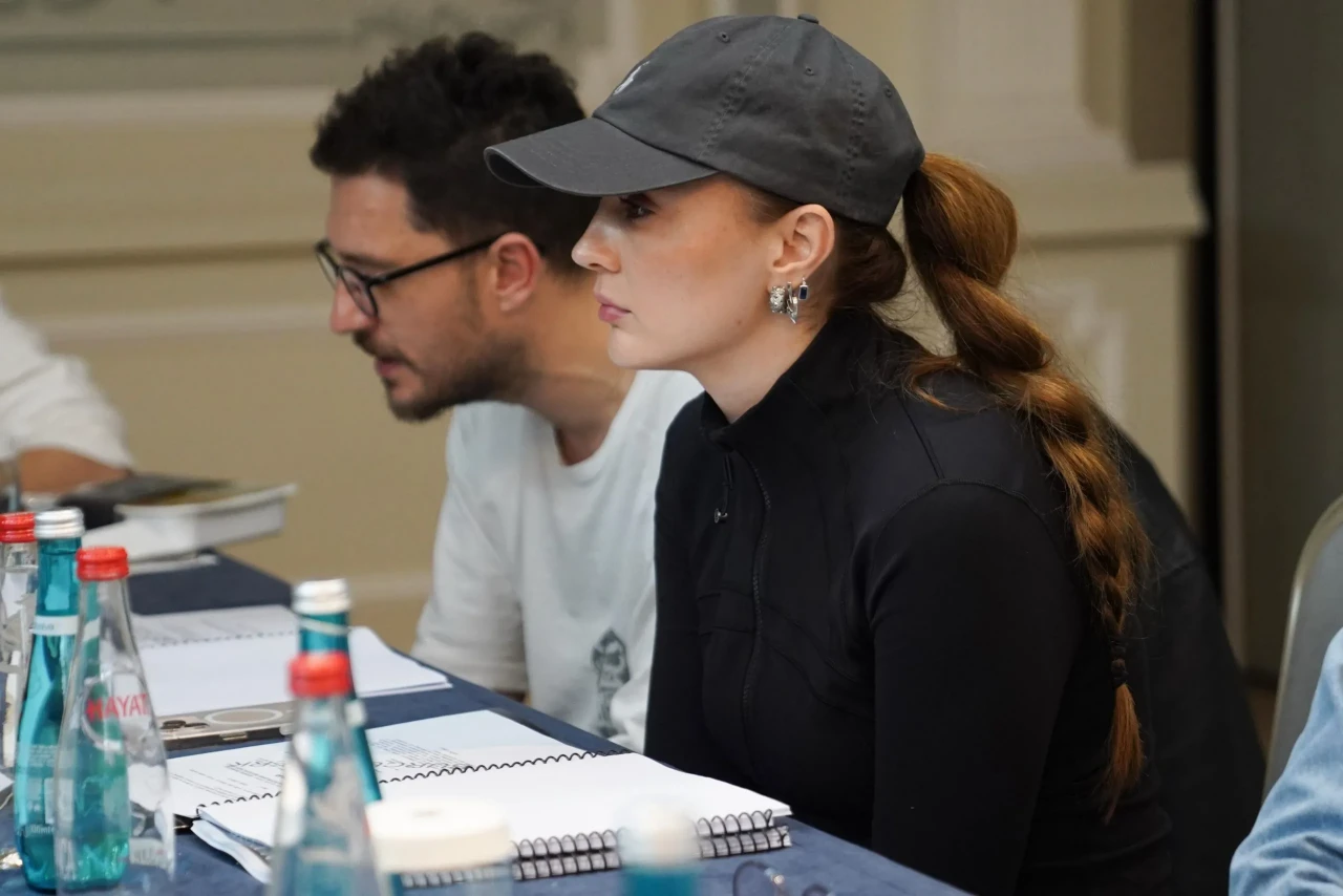 Karanlık Oda Dizisi Konusu Ne? Oyuncu Kadrosu Kimlerden Oluşuyor, Nerede Yayınlanacak?