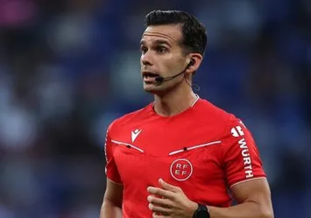 Abdullah Buğra Taşkınsoy Kimdir, Kaç Yaşında, Nereli, Kiminle Evli, Eşi Kim, Mesleği Nedir, Hangi Takımların Hakemliğini Yaptı?