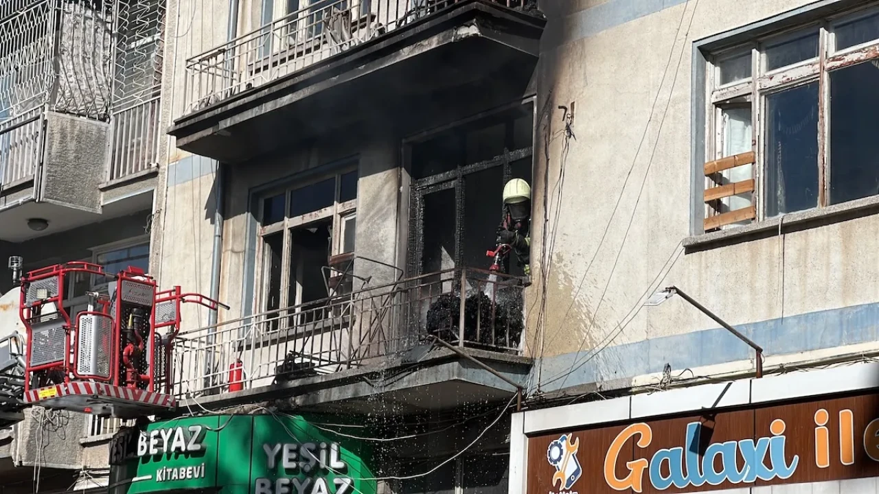 Konya'da Yürek Parçalayan Yangın: 2 Kardeş Alevlerin Arasında Hayatını Kaybetti