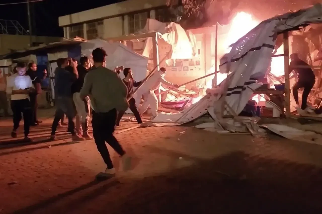 Gazze'de Gazeteci Kampına Hava Saldırısı: 1 Gazeteci Hayatını Kaybetti, 10 Yaralı