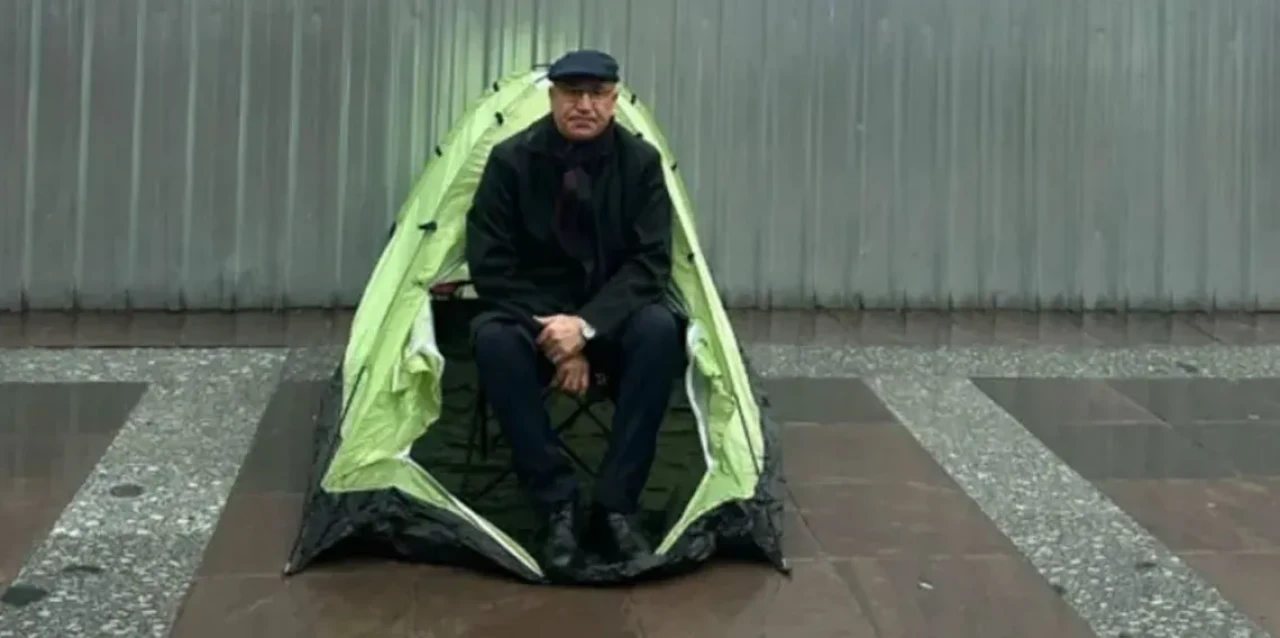 Mahmut Tanal yanlış binanın önünde nöbet tuttu: Bakan Tunç noktayı koydu!