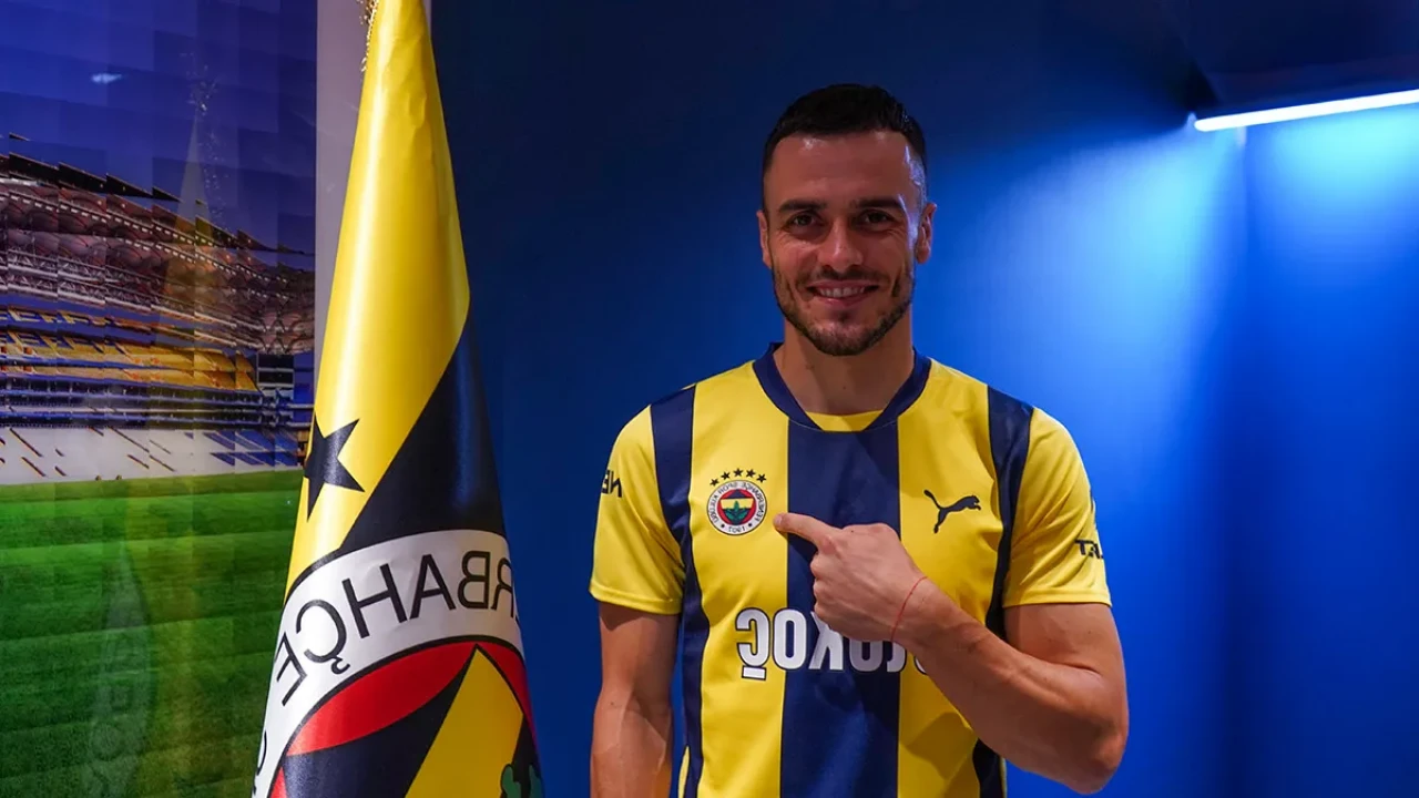 Fenerbahçe Filip Kostic'in Bonservisini Almak İstiyor: Kostic İçin Juventus ile Görüşmeler Başladı!