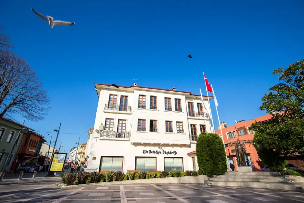 Şile ayakta! Halk CHP’li belediye için “istifa” diye haykırıyor