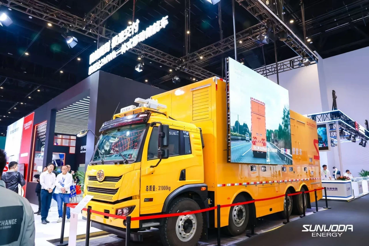 Sunwoda MESS 2000 Tanıtıldı: 2 MWh Kapasiteli Dünyanın İlk 10 Metre Sınıfı Mobil Enerji Depolama Aracı