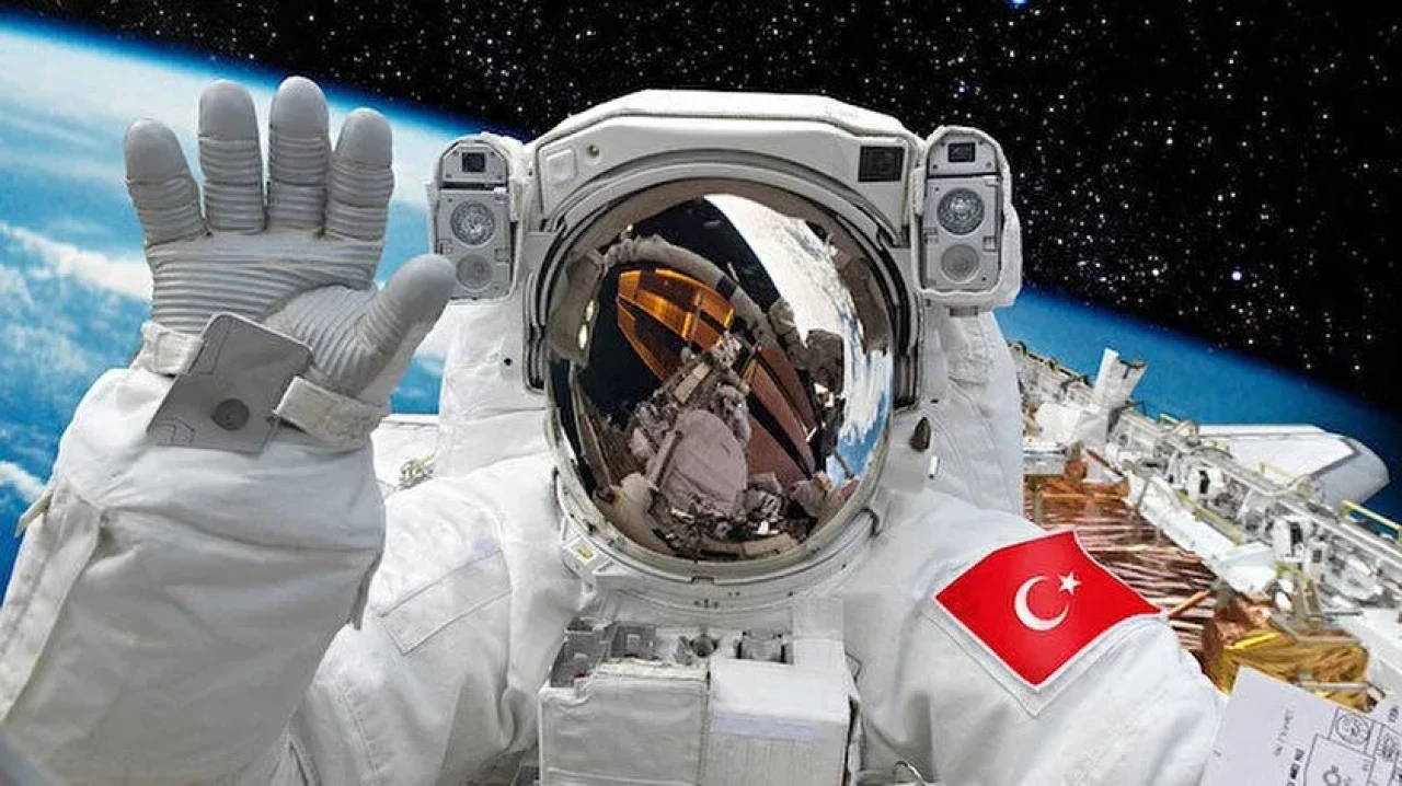Türkiye Uzayda Tarih Yazıyor! 2028'de Ay'ın Güney Kutbu'na İlk Adım