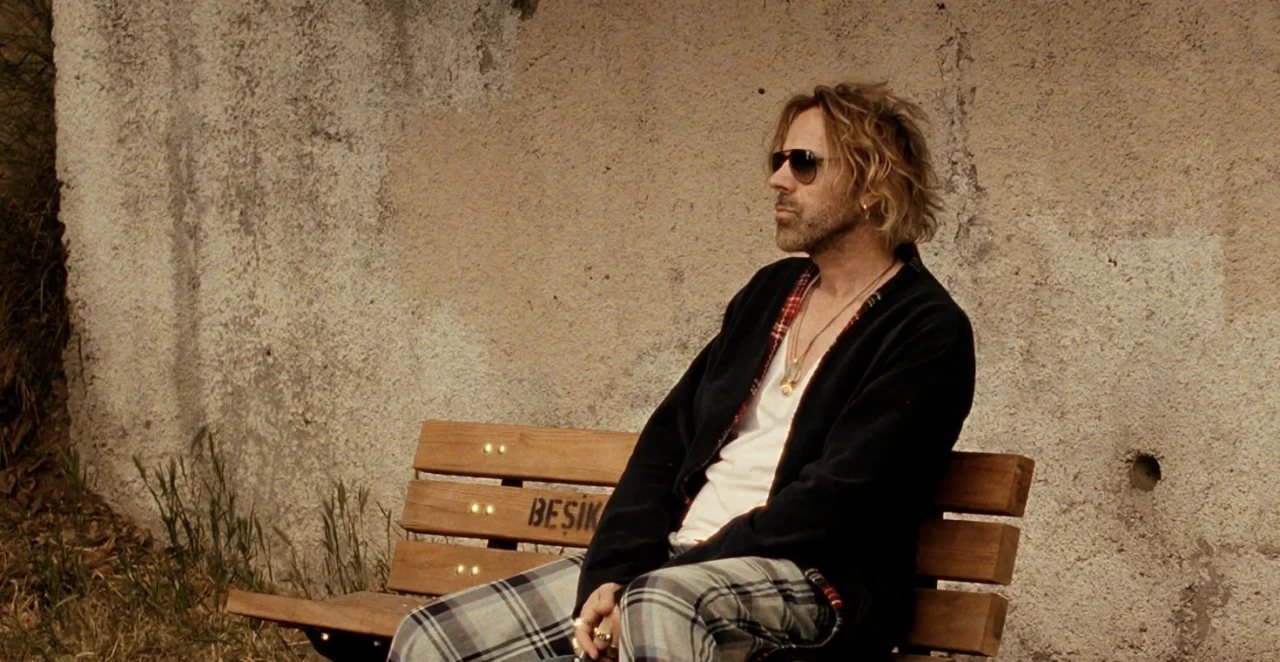 Soner Arıca’dan Duyguları Zincirleyen Şarkı: “Kelepçe” Tüm Dijital Platformlarda!