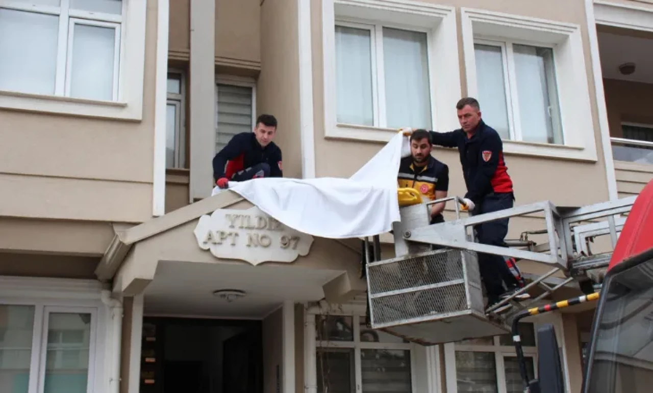 Tokat’ta Kahreden Olay! Alzheimer Hastası Kadın Terastan Düşerek Hayatını Kaybetti