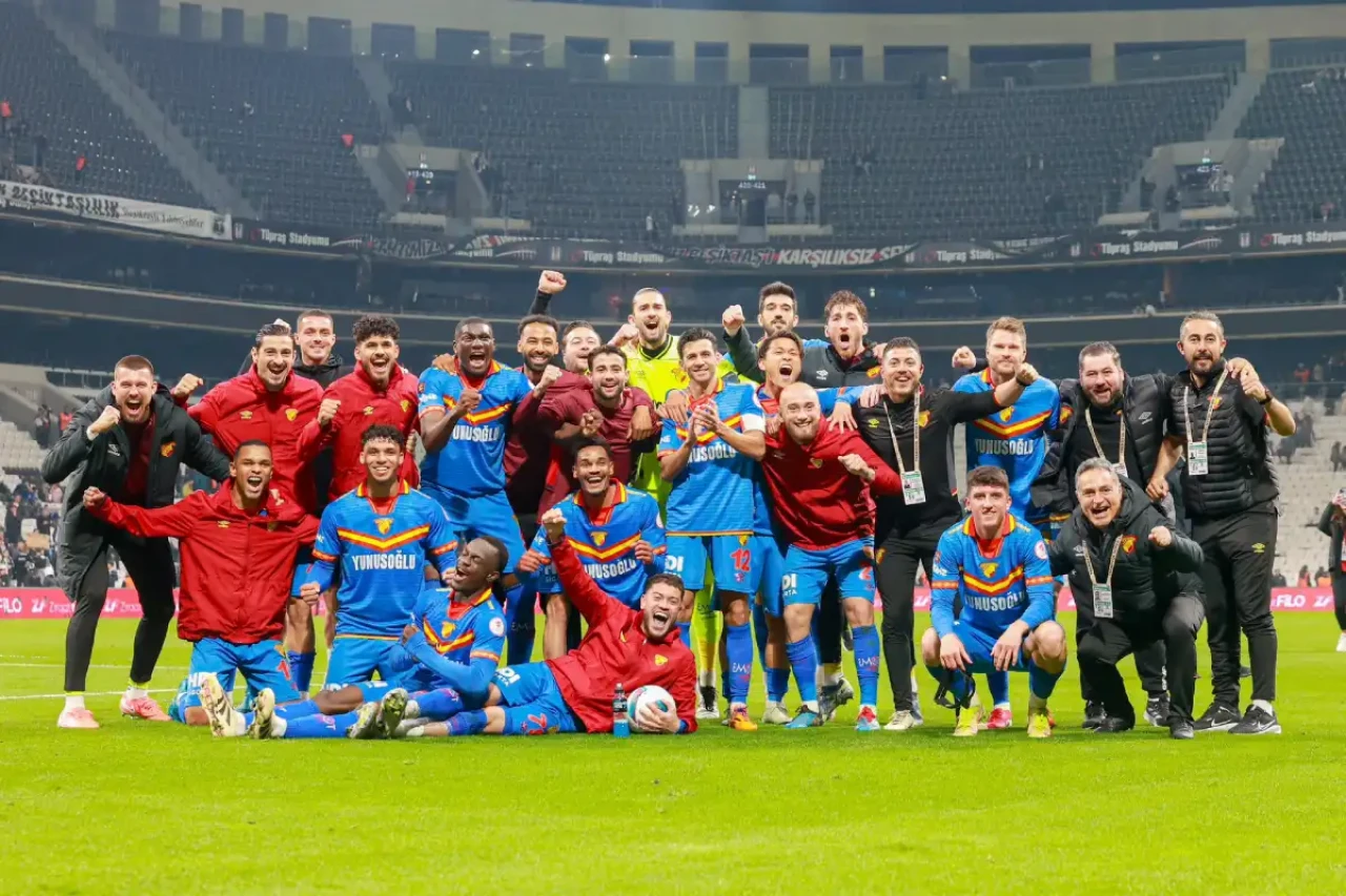 49 Yılın Rövanşı: Beşiktaş’ı Kupadan Eleyen Göztepe, Romulo ile Tarih Yazdı!