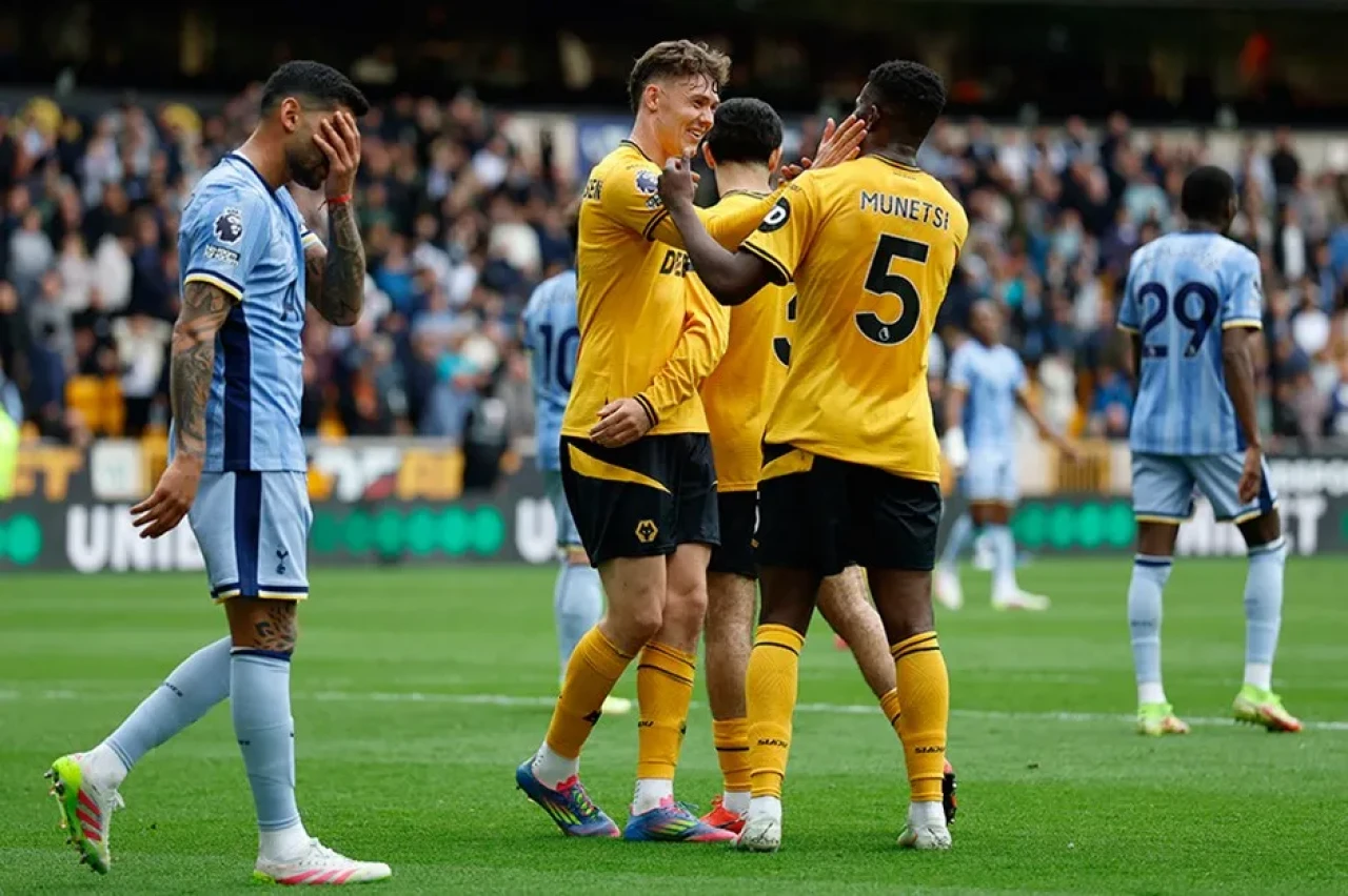 Vitor Pereira Tottenham’ı Dağıttı: 4 Gollü Cevap!