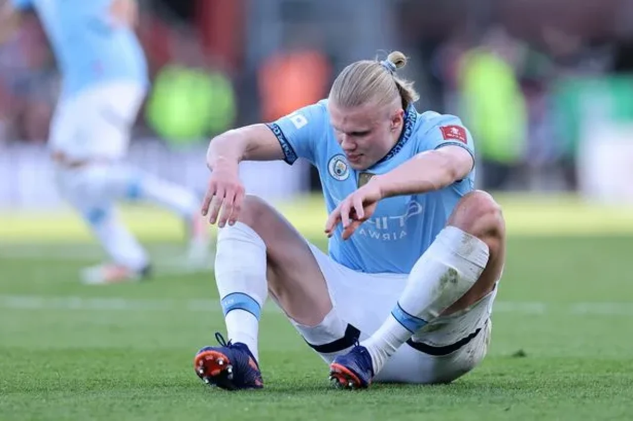 Manchester City'de Erling Haaland Şoku! Bournemouth Maçında Sakatlanan Golcü Sahalardan Uzak Kalacak