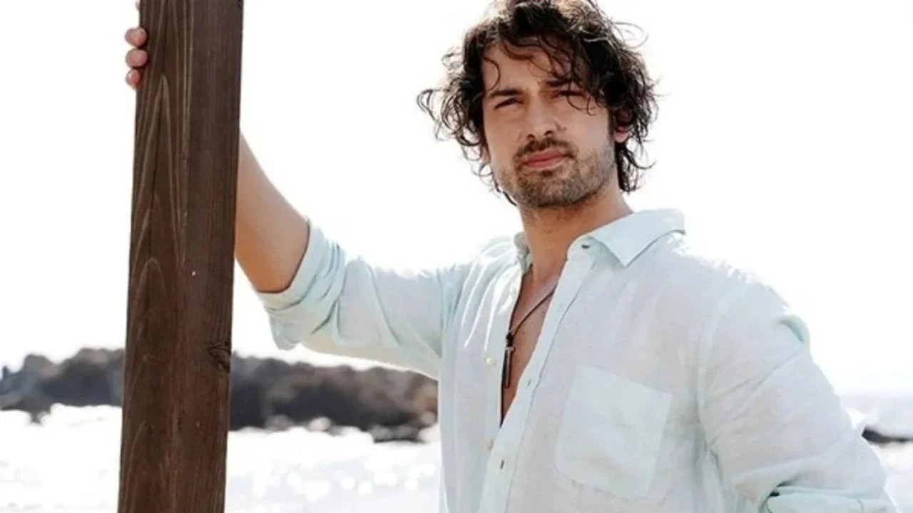 Alp Navruz’a Yeni Dizi Teklifleri Yağıyor! İki Proje İçin Görüşmeler Sürüyor