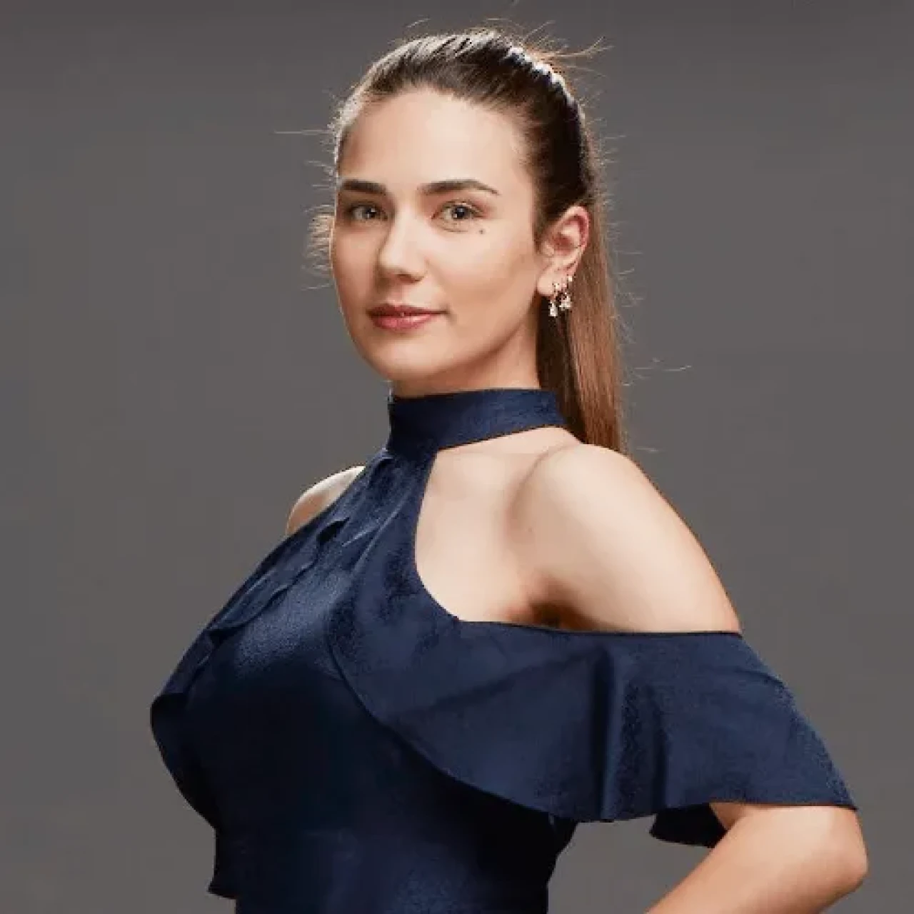 Buse Varol'un Son Hali Şaşırttı! Bilerek mi Kilo Aldı, Hastalığı mı Var?