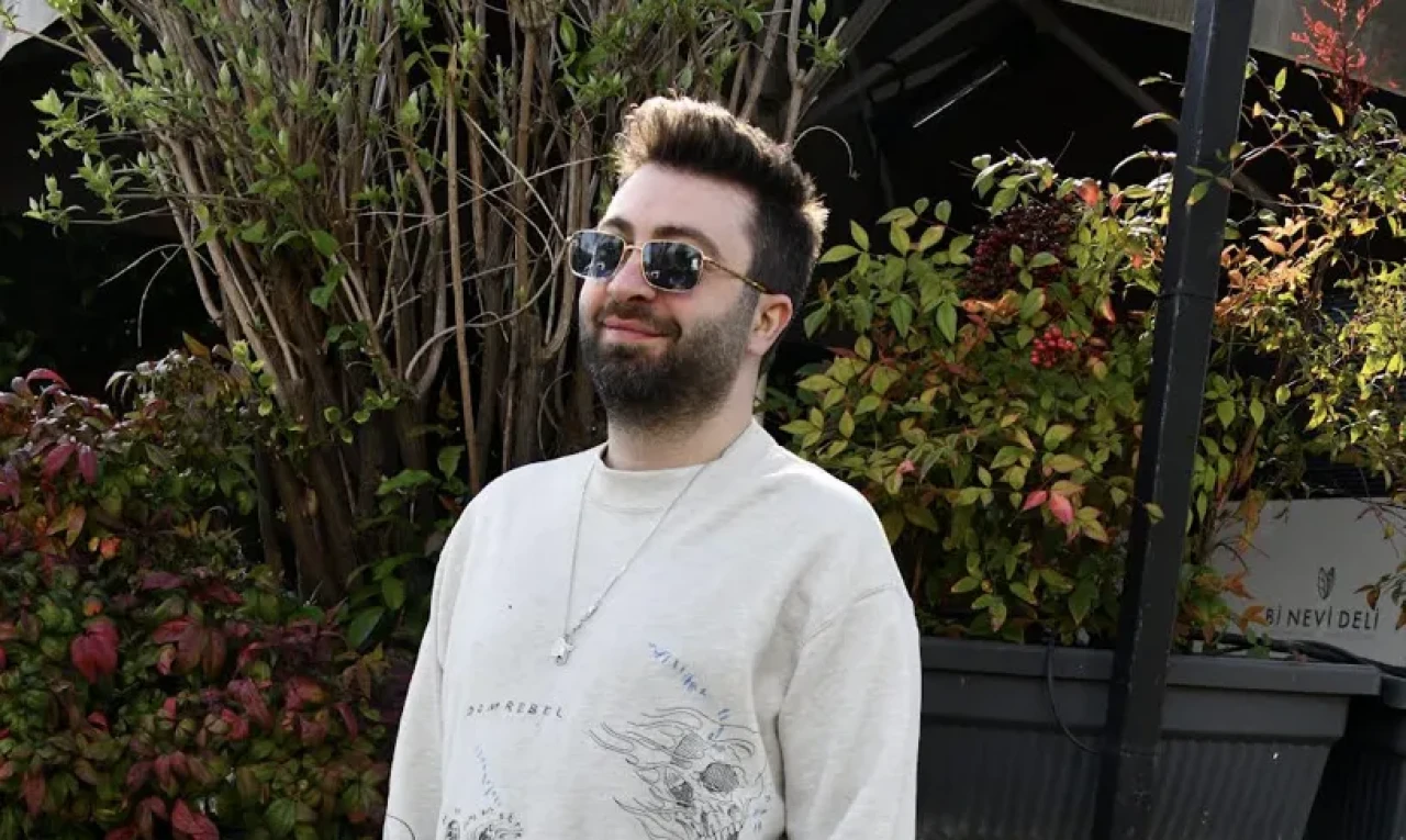 Baturay Özdemir'den Çifte Sürpriz: Hem Dijitale Geliyor Hem Dizi Çekiyor!