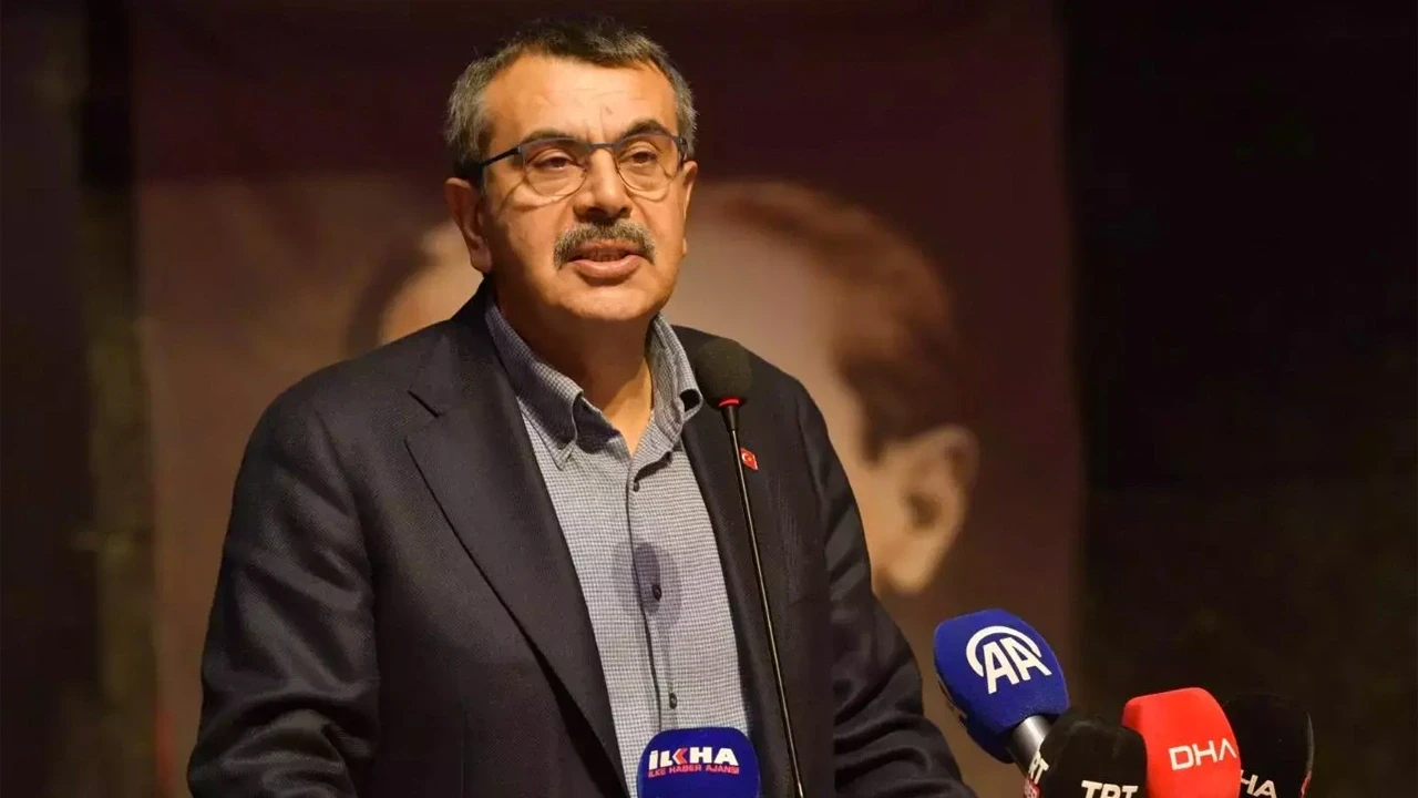 Eğitimde Ezber Bozan Dönem: Bakan Tekin'den 15 Bin Atamada Tarihi Açıklama!