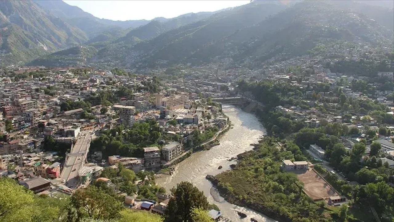 Keşmir Ateşi Yeniden Alevlendi: Güney Asya’da Savaş Alarmı mı?