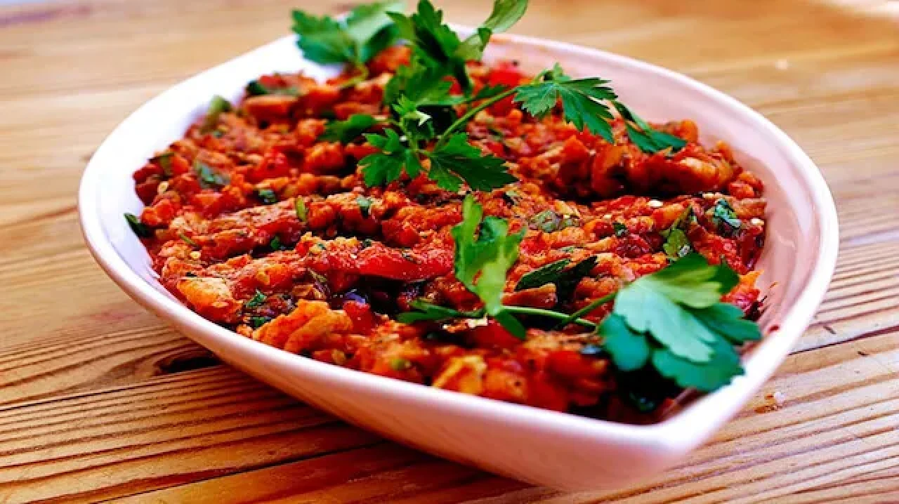 Bu Mezeyi Denemeyen Kalmasın! Hatay’ın En Gizemli Lezzeti Babagannuşla Tanışın