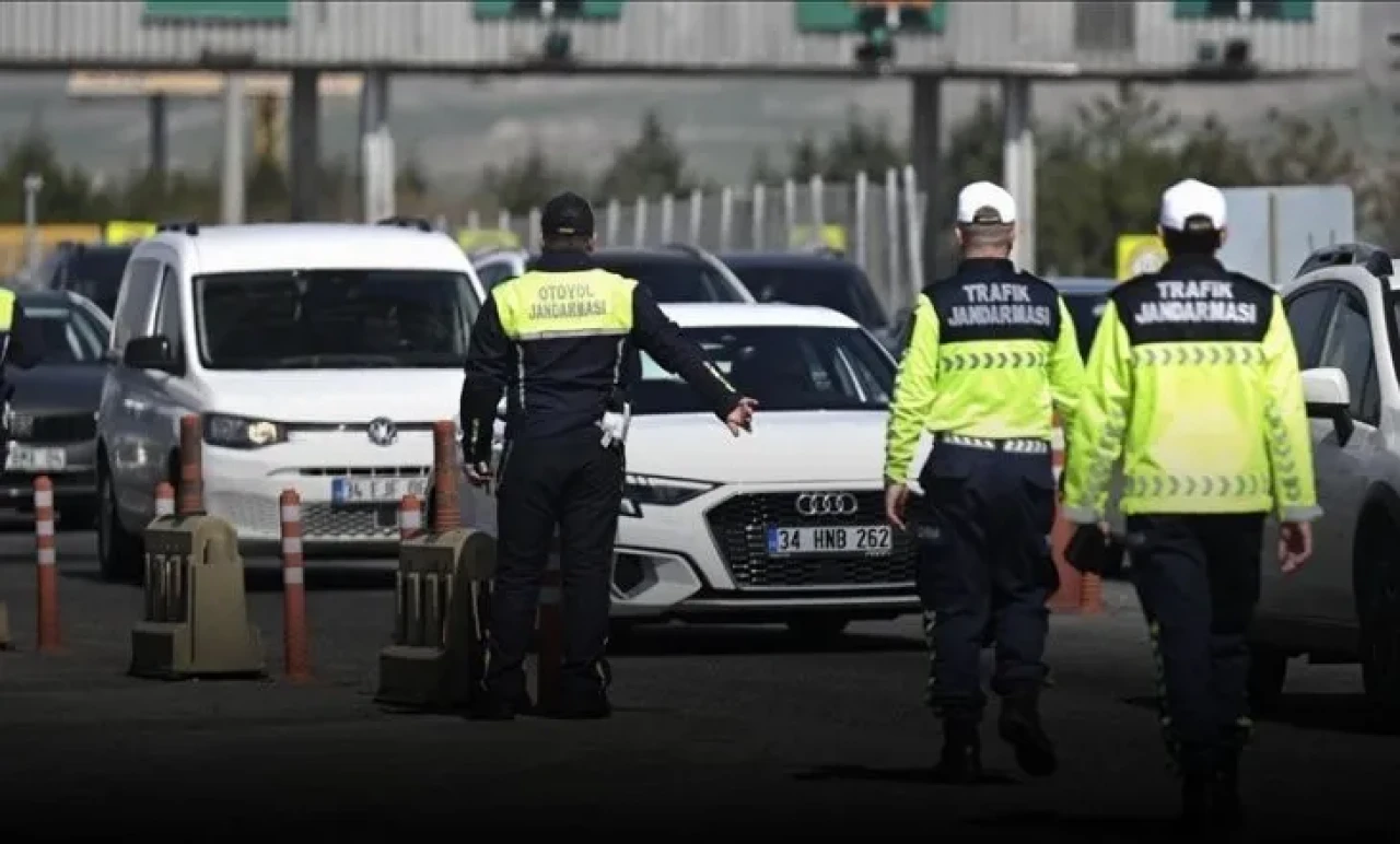 Bayram tatili trafiğinde acı tablo: 8 günde 72 can kaybı!
