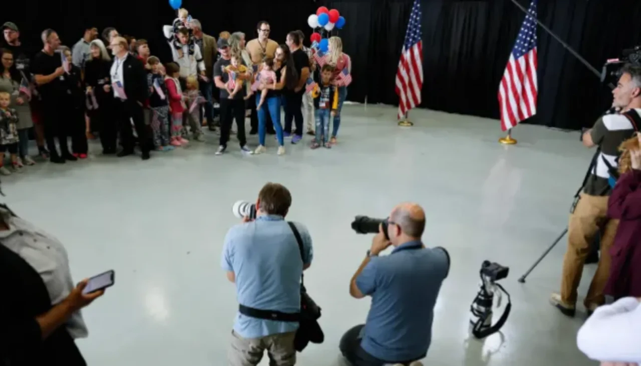 Güney Afrika’dan İlk Beyaz Mülteci Grubu ABD’ye Ulaştı