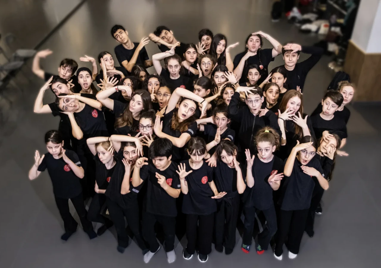 Shakespeare Sahnede Yeniden Doğuyor: “Spiritua” Tiyatroyu Baştan Yazıyor!