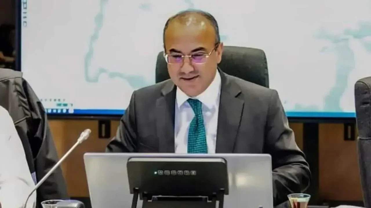 Erdal Celal Aksoy Kimdir, Hangi Parti, Aslen Nereli, Kaç Yaşında? Gözaltına Alınan İBB Genel Sekreter Yardımcısı Hakkında Tüm Bilgiler