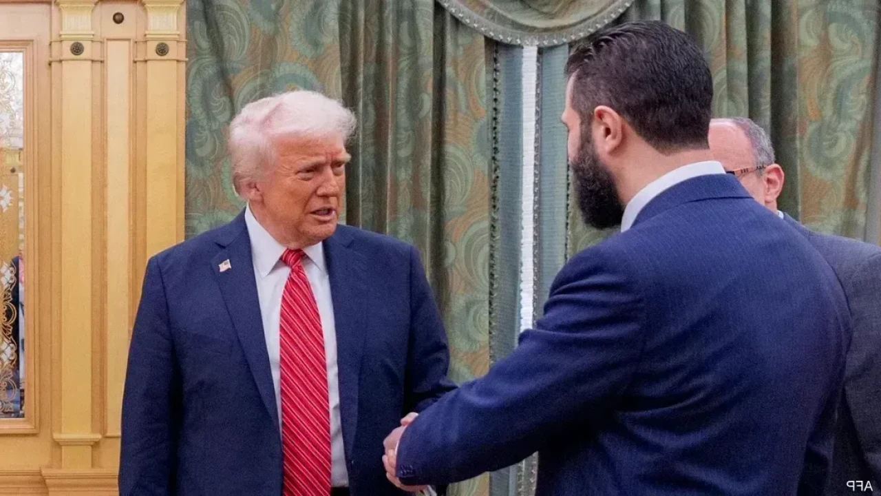 Trump ve Eş-Şar, Suriye İçin Barış ve Yatırım Konusunda Tarihi Görüşme Yaptı