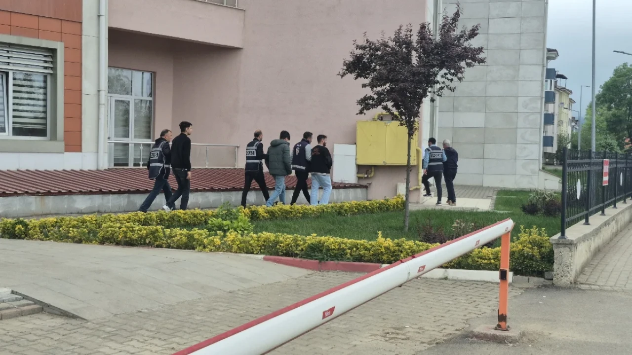 Bartın'da 3 Milyonluk Vurgun! Sahte Polis Çetesi Çökertildi