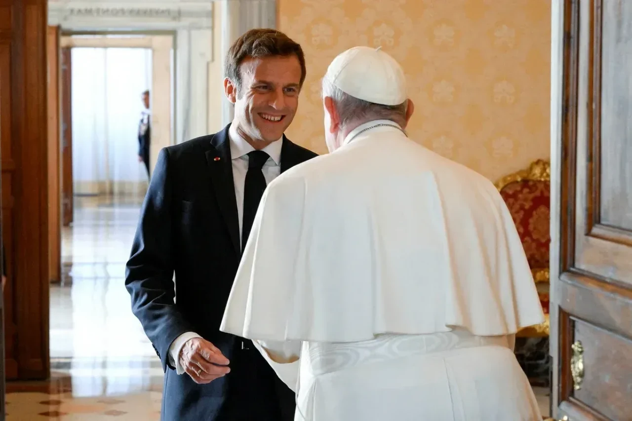 Macron'un Papa Seçimindeki Rolü: İtalya’da Spekülasyonlar Artıyor