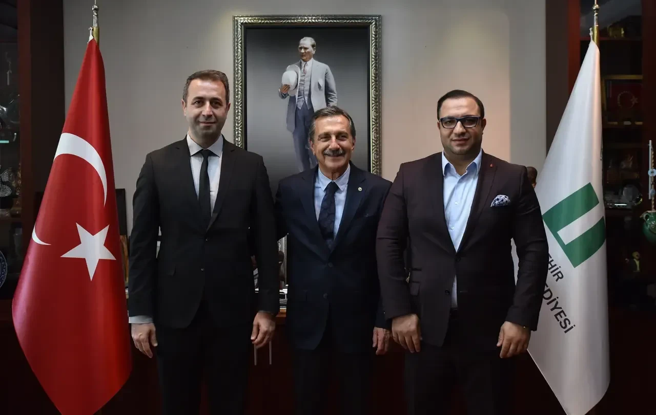 Ozan İş Evli mi, Eşi Kim, Çocukları Var mı, Serveti Ne Kadar? Gözaltına Alınan Beşiktaş Belediye Başkan Yardımcısı’nın Özel Hayatı