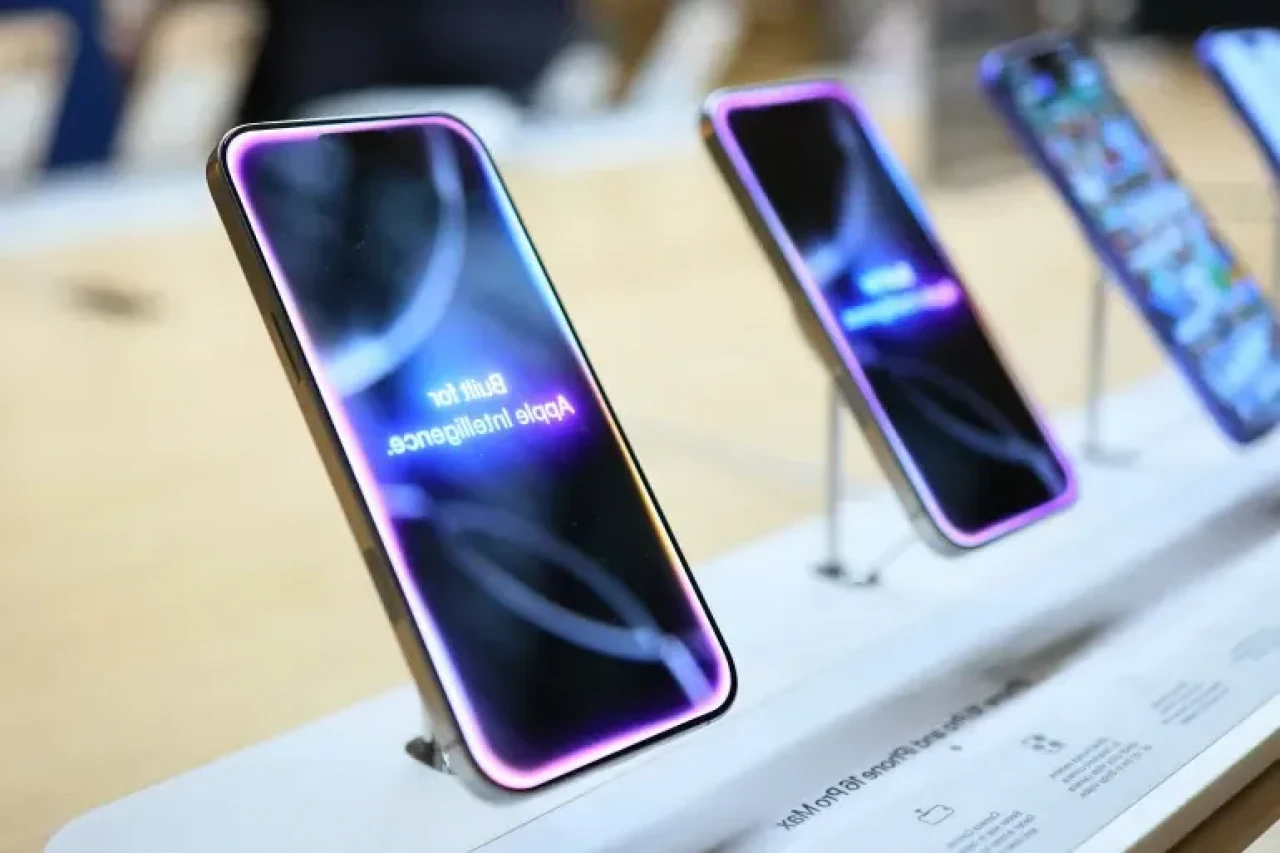 Apple’dan Zam Sinyali: 900 Milyon Dolarlık Baskı