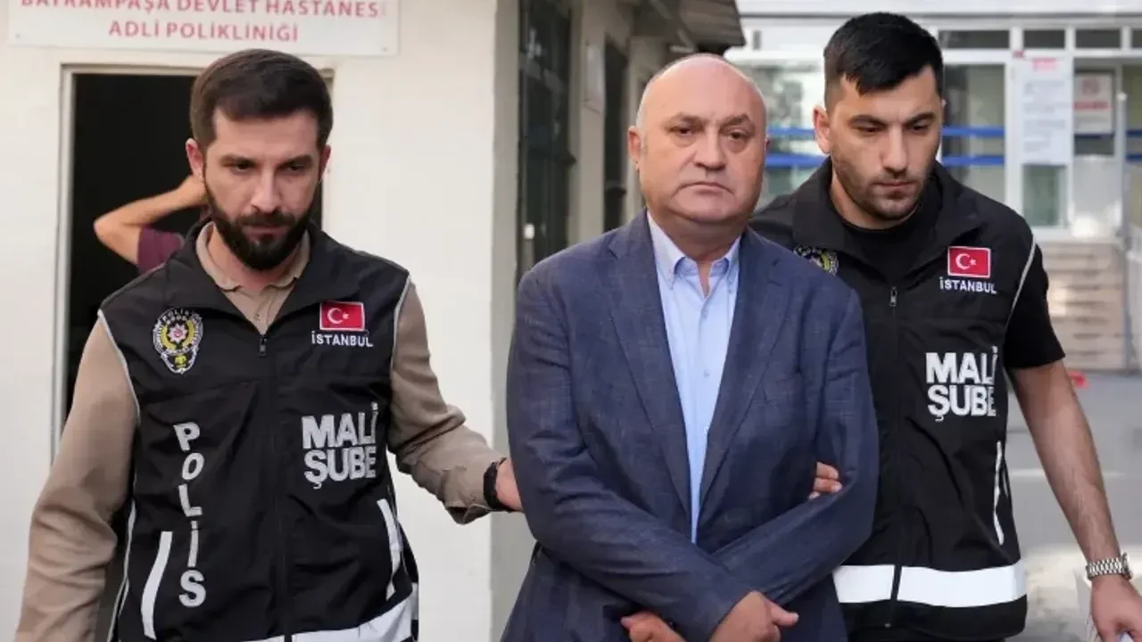 Mustafa Akın Kimdir, Aslen Nereli, Kaç Yaşında, Evli mi? Hayatı ve Kariyeri Hakkında Merak Edilenler