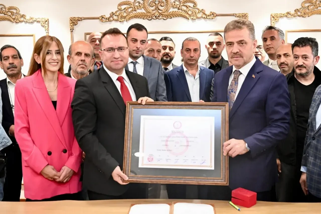 Hakan Bahçetepe Kimdir, Hangi Parti, Aslen Nereli, Kaç Yaşında? Gözaltına Alınan Gaziosmanpaşa Belediye Başkanı Hakkında Tüm Detaylar