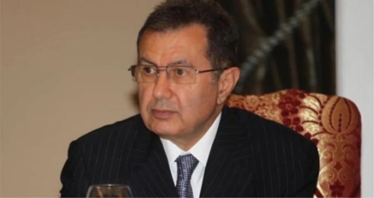 Mehmet Emin Karamehmet'in Mersin'deki Çiftliğinden 20 Yarış Atı Kaçtı! D-100 Karayolunda Panik Anları