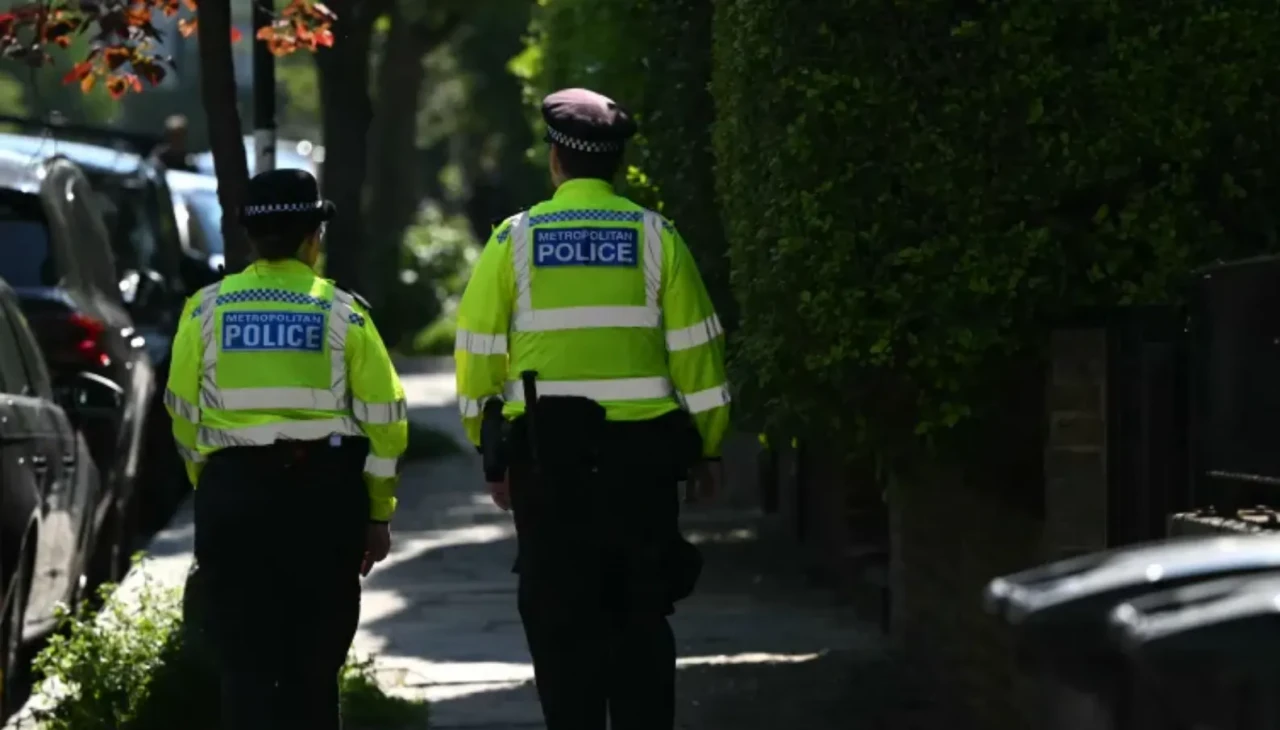 İngiltere’de Başbakan’a Yönelik Yangın Saldırıları Gündemde