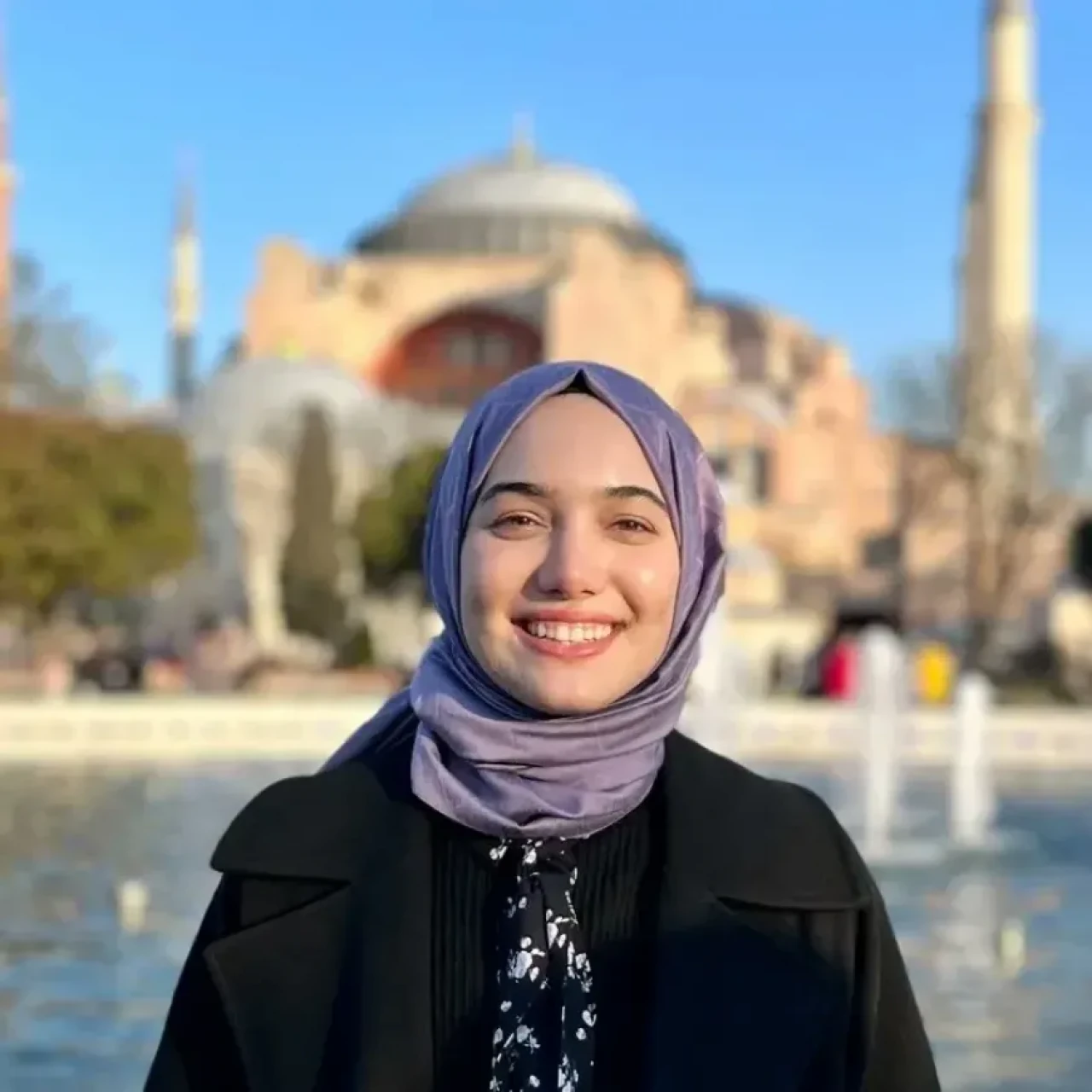 Zehra Kınık kimdir, kaç yaşında, aslen nereli, kimin kızı, babası kim? Hayatı ve biyografisi