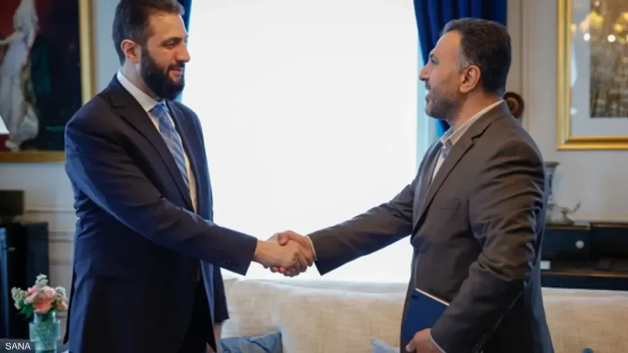 Suriye Devlet Başkanı Şer’ ve Dışişleri Bakanı Şeybani’den Paris’te Tepki Çeken Görüşme: "Caesar" Lakaplı Fered el-Mudhahan ile Buluştular