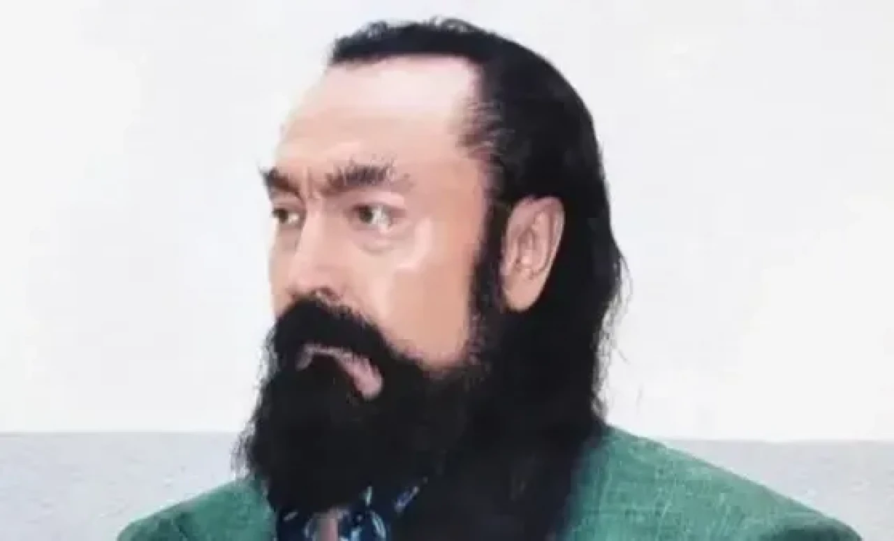 Adnan Oktar Kimdir, Kaç Yaşında, Aslen Nereli, Evli mi, Hangi Dine Mensup, Eşi Kim? Beraat mı Etti?