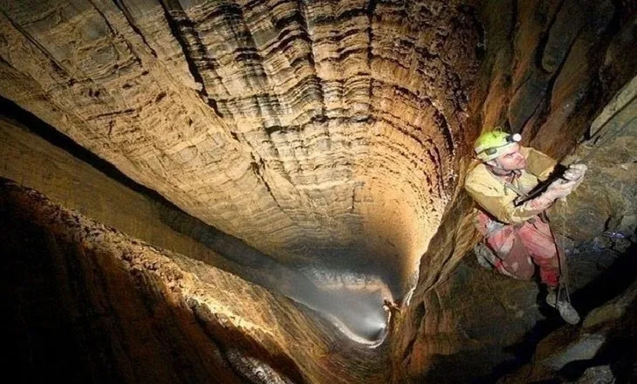 Altın Madeninde Alarm! 260 İşçi Yer Altında Mahsur Kaldı