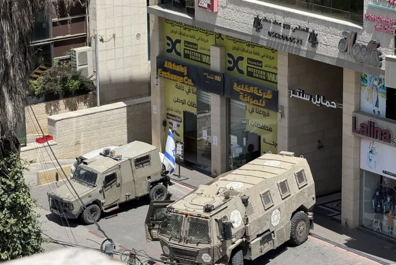 Batı Şeria’da gerilim tırmanıyor: İsrail’den döviz bürolarına baskın