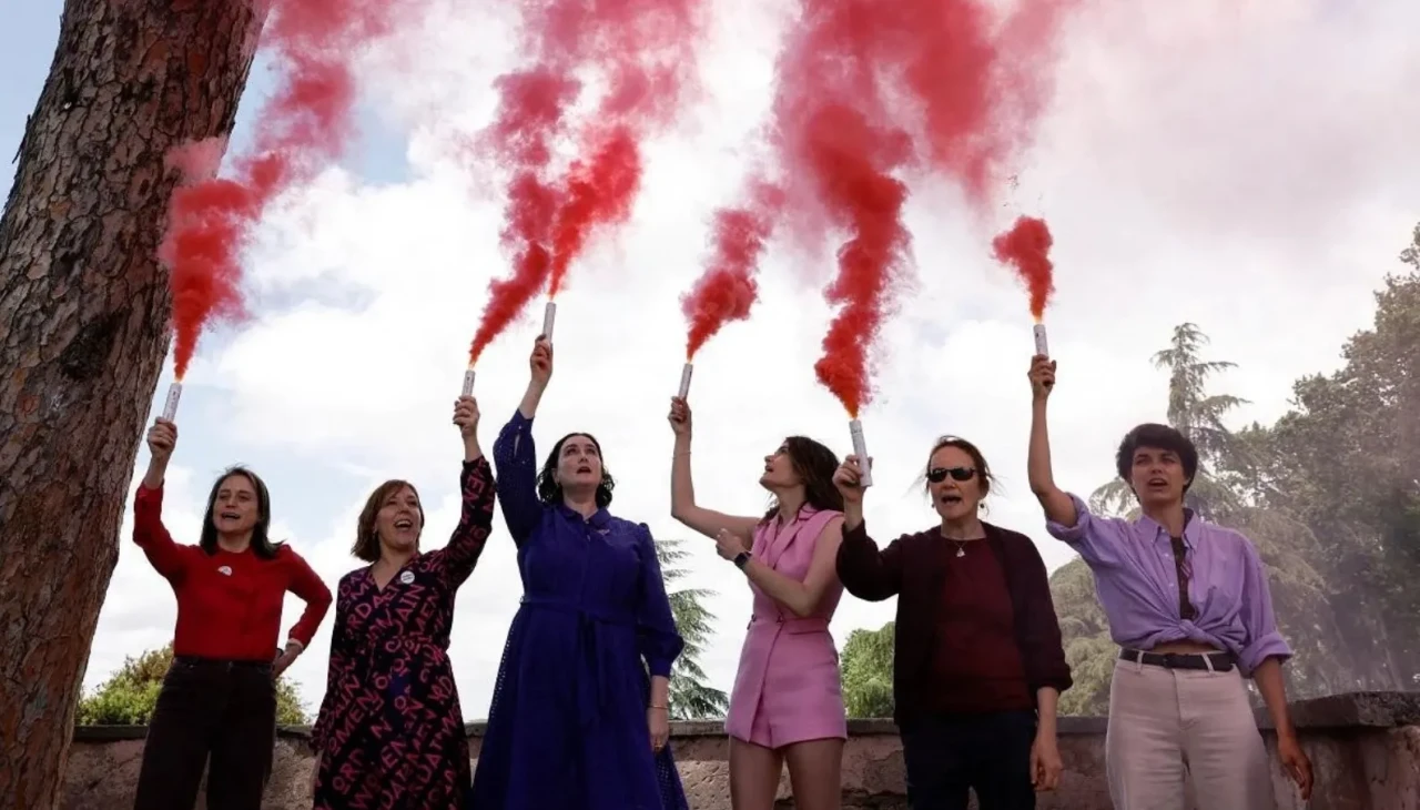 Katolik Kilisesi’nde Eşitlik Çağrısı:“Kadınlar da Papa Olabilir”