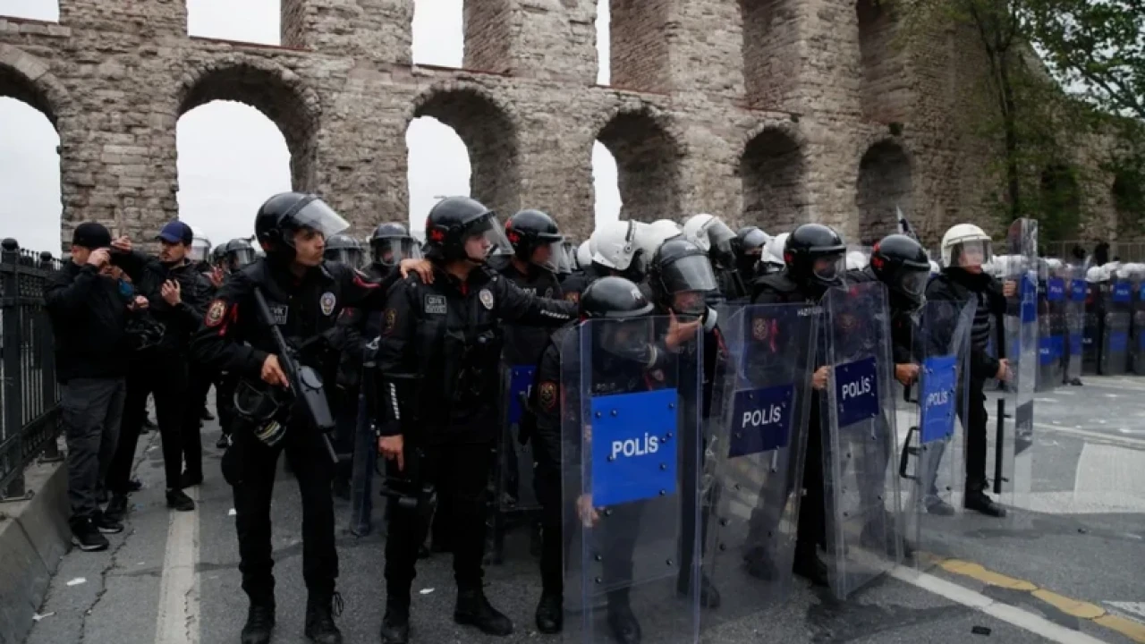 İstanbul'da 1 Mayıs Operasyonu: 17 Protestocuya Tutukluma Talebi