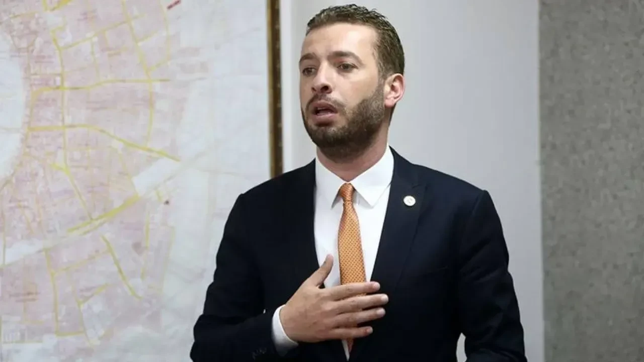 Kadir Aydar Evli mi, Eşi Kim, Çocukları Var mı, Serveti Ne Kadar? Gözaltına Alınan Ceyhan Belediye Başkanı’nın Özel Hayatı ve Mal Varlığı