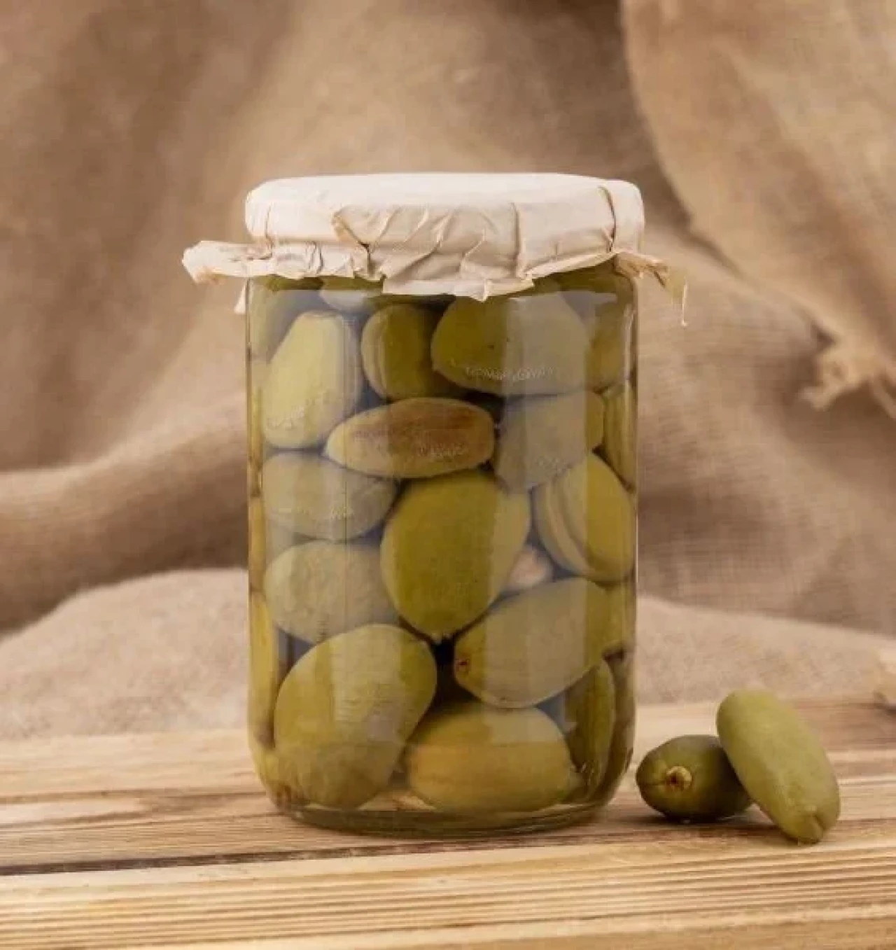 Bu Lezzet Kaçmaz! Çağla Turşusu Nasıl Yapılır, Kaç Kalori?