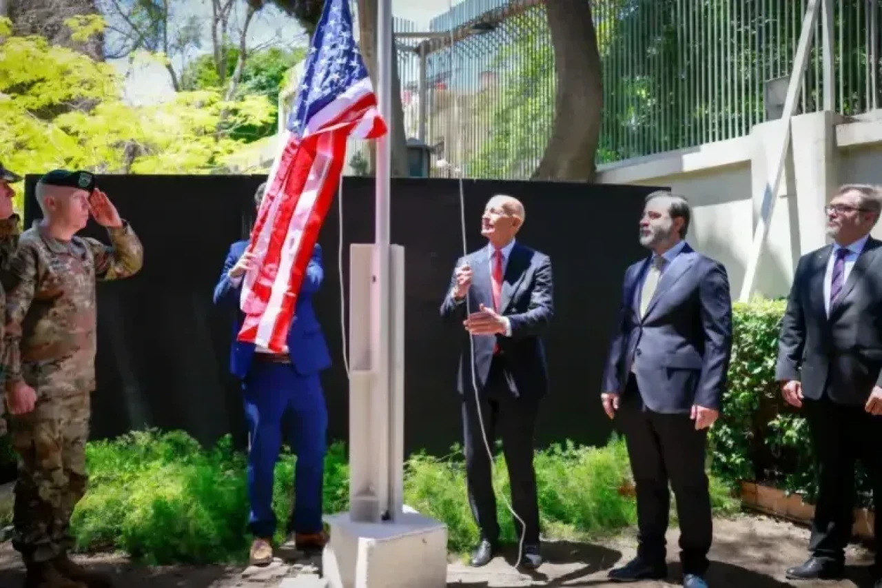 ABD Bayrağı Yıllar Sonra Şam’da