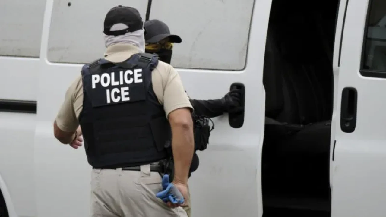 Washington DC’de Şok! Restoranlara Polis Baskını: Düzensiz Göçmen Avı Başladı