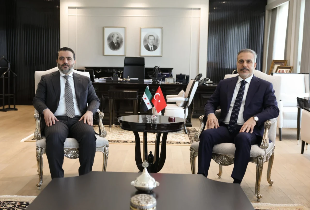 Ankara'da Diplomasi Trafiği: Hakan Fidan ve Suriyeli Mevkidaşı Bir Araya Geldi