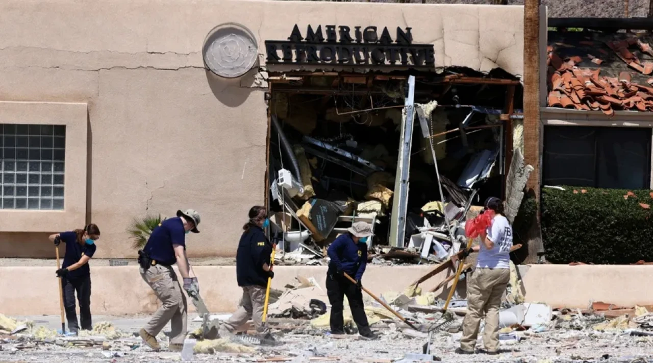 ABD'de “İnsanlar Ürememeli” Diyen Genç, Kliniği Hedef Aldı