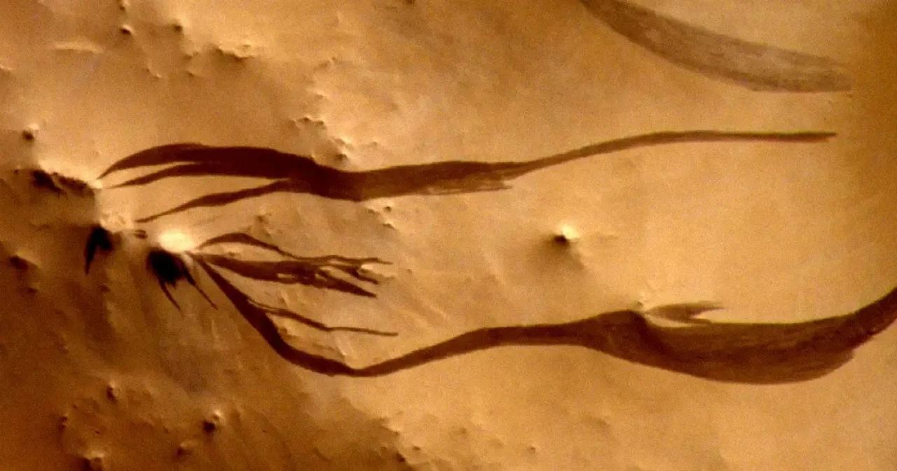 Mars'ta Akan Su Gördüklerini Sanıyorlardı! Tamamen Başka Bir Şey Olduğu Ortaya Çıktı!