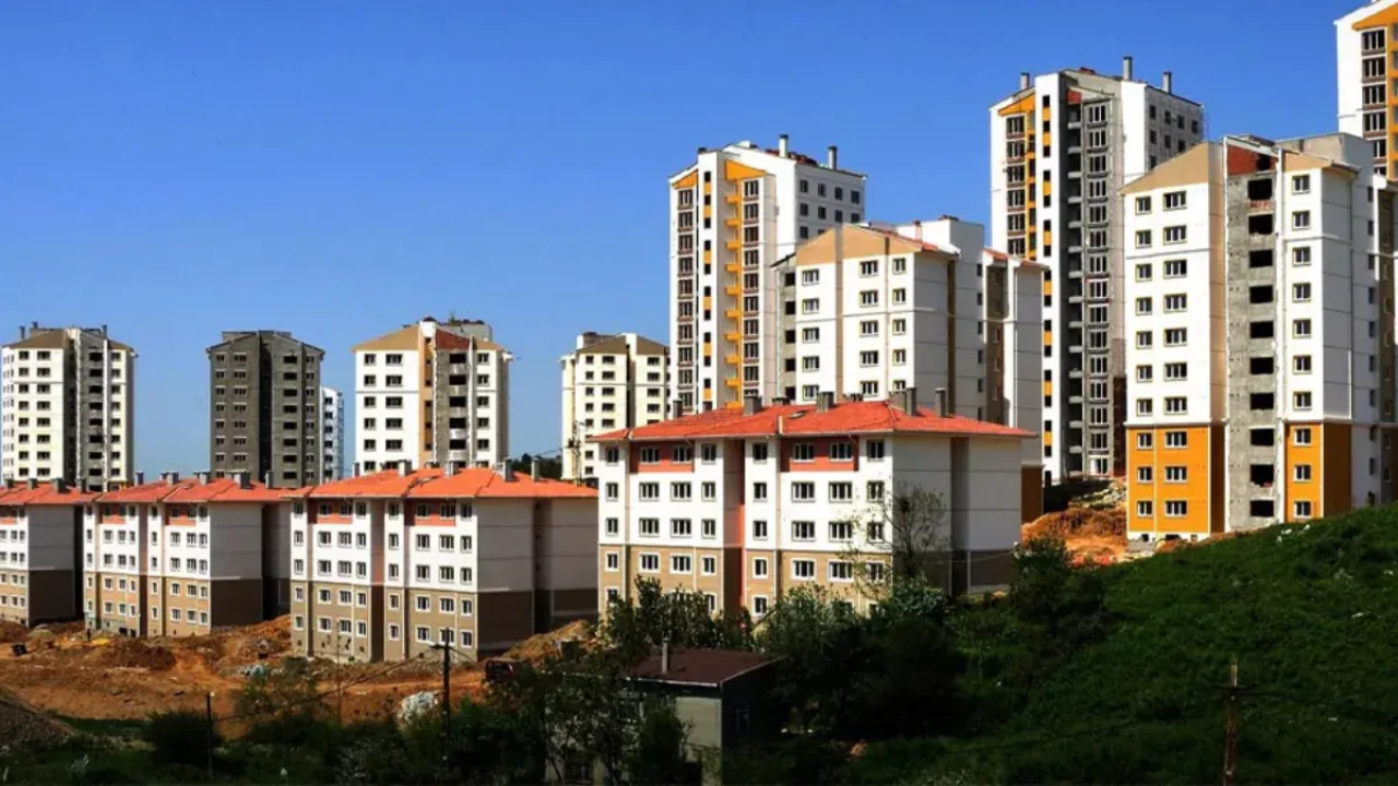 İstanbul’da yarı fiyatına ev mi? Konut fiyatları yükselirken yeni umut