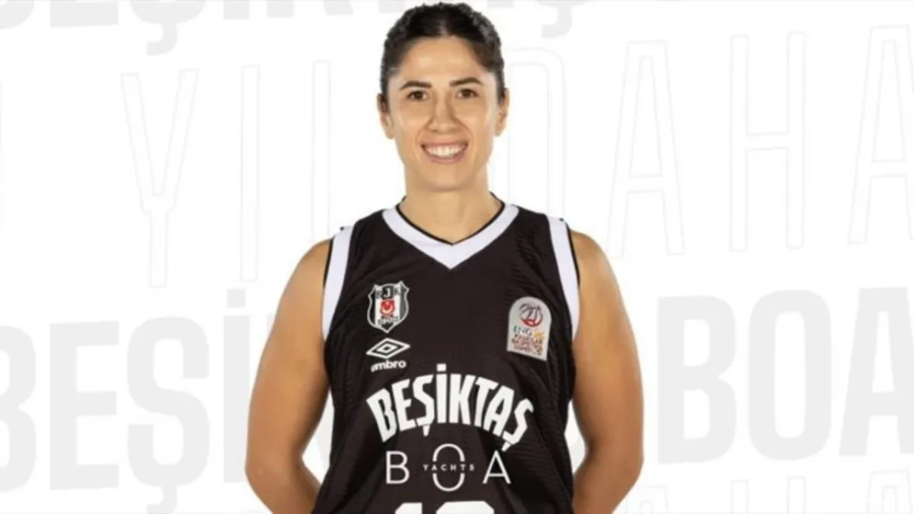 Özge Özışık kimdir, kaç yaşında, aslen nereli? Hangi takımlarda oynadı, kariyerinde neler başardı?